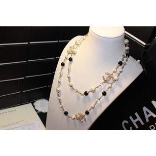 Black & white pearl long necklace