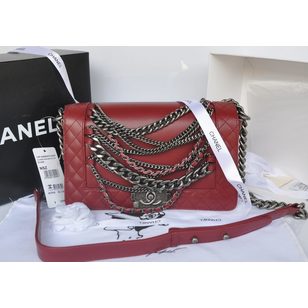 Metal chain flap bag