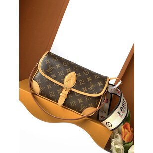 Diane M45985