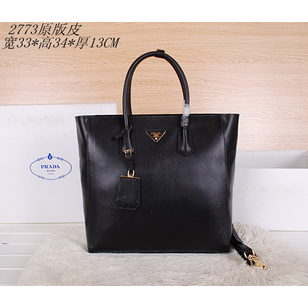 Leather handle bag