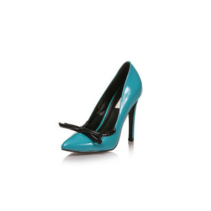 Blue patent leather bow-tie pointed head pump