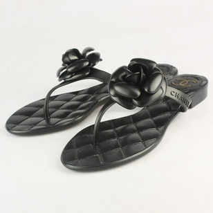 Black Camellia with Black Flat Flip Flop