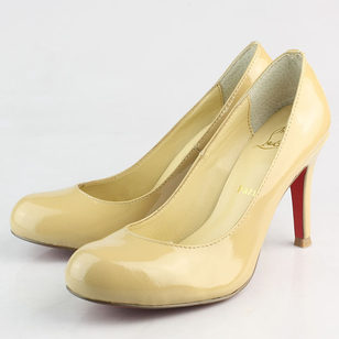 Nude Patent Leather Round-end Pump