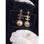 Chanel Cut out pearl pendant earrings