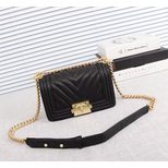 Chanel Caviar leather boy flap bag 20cm