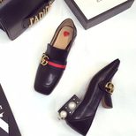 Gucci Leather mid-heel loafer