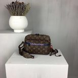 Louis Vuitton messenger