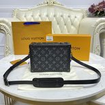 Louis Vuitton Trunk M44157