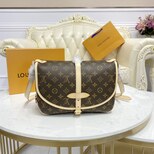 Louis Vuitton SAUMUR M40710